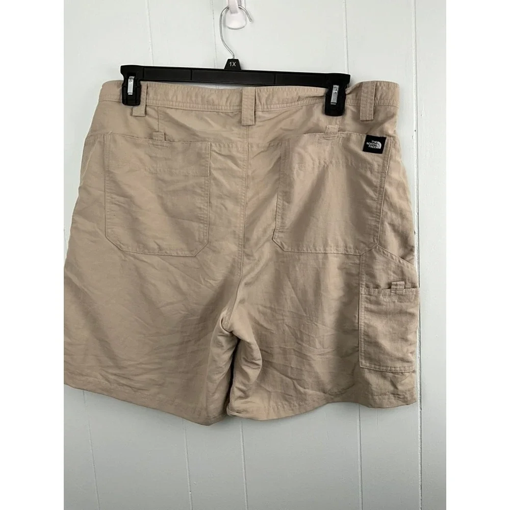 The North Face Mens 38 Khaki Nylon Cargo Hiking Shorts Tan VN009261 S06